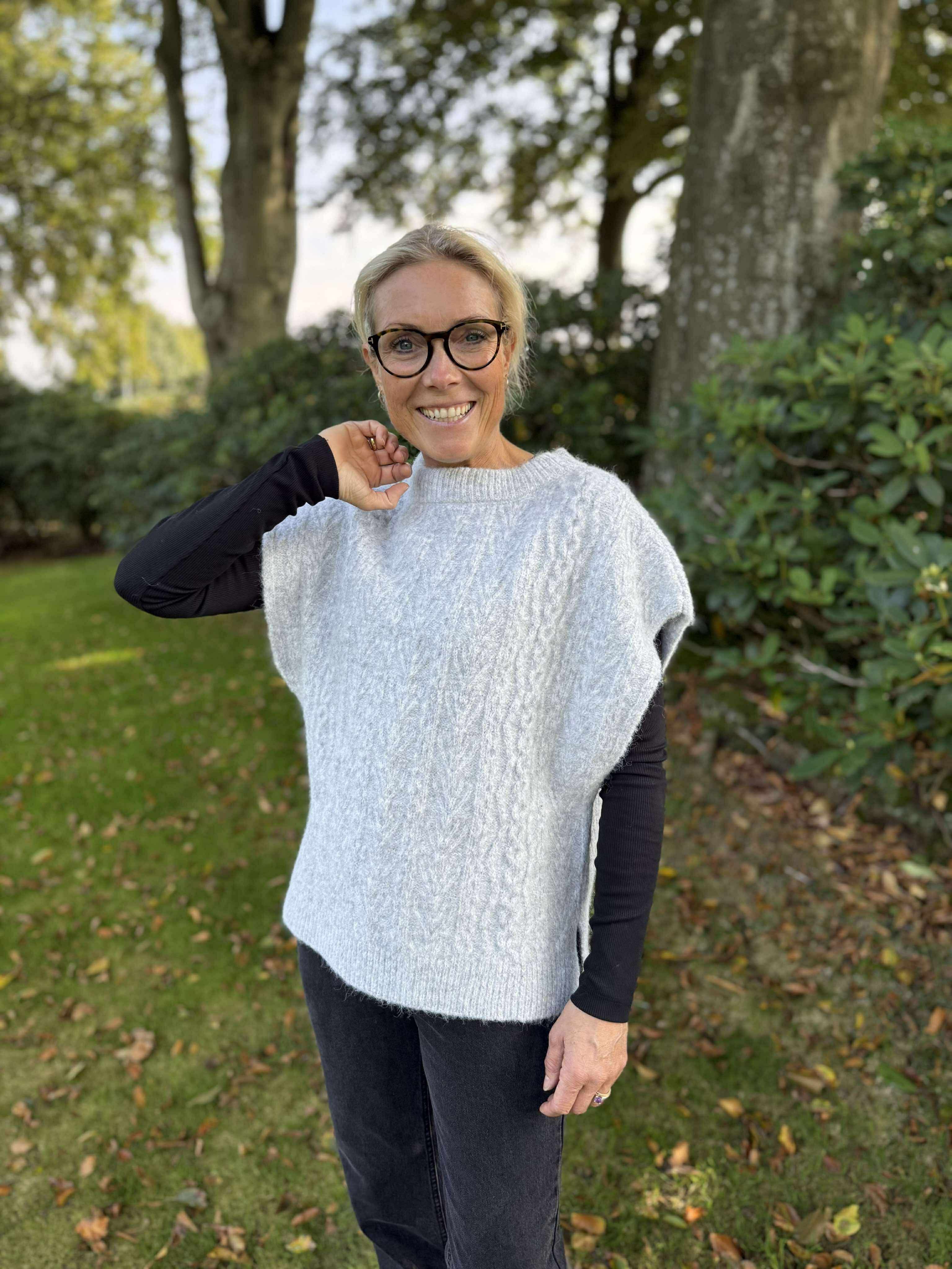 PCNOSIE Poncho - Light Grey Melange